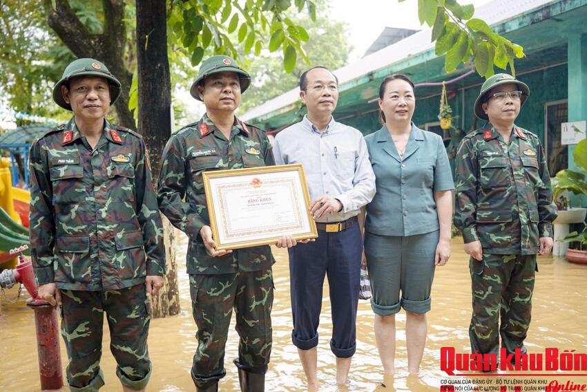Sư đoàn 968  (Quân khu 4): Hoàn thành tốt nhiệm vụ giúp thành phố Huế khắc phục hậu quả mưa lũ