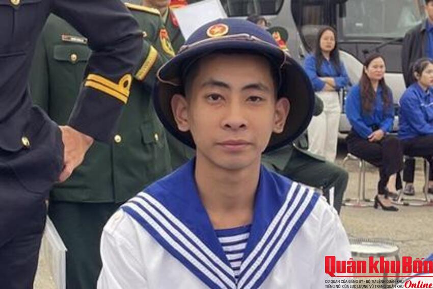 Gác nỗi buồn riêng lên đường nhập ngũ