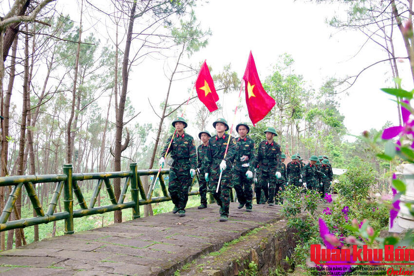 Đoàn cơ sở Lữ đoàn 80 (Quân khu 4): Sôi nổi hoạt động “Ngày chủ nhật xanh”