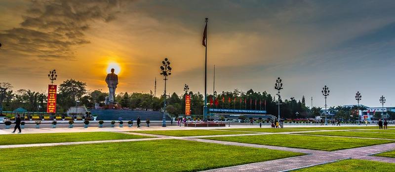 Quảng Trường Hồ Chí Minh - Điểm check in nổi tiếng ở Nghệ An