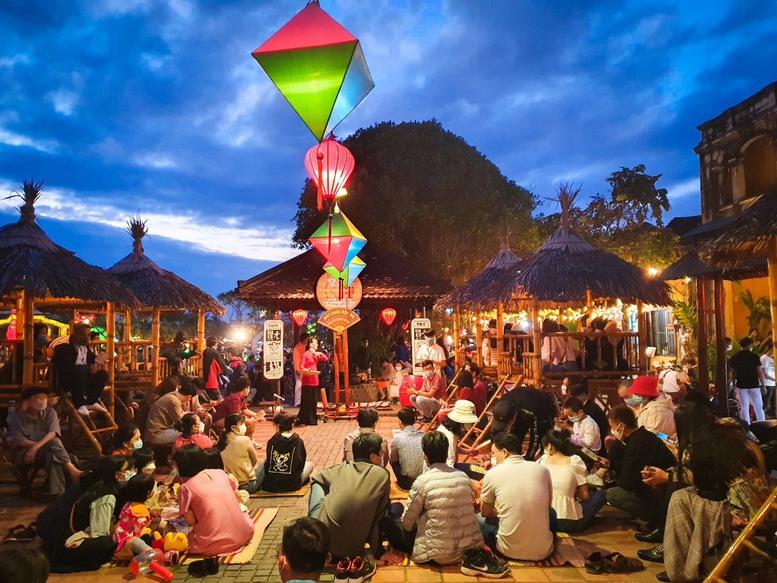 Hội An: Du khách trong và ngoài nước mua vé khi tham quan phố cổ từ 15/5 - Ảnh 2.